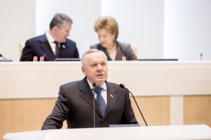 Закон, направленный на повышение собираемости акцизов на алкоголь, одобрен Советом Федерации 