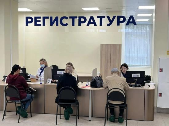 Депутат ЗС Алексей Распутин помог приобрести мебель для поликлиники № 15 Иркутска