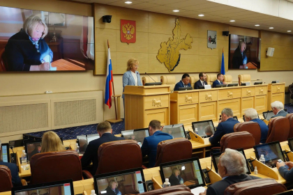 Галину Медведеву и Льва Дамешека наградят Почетным знаком им. Ножикова за заслуги в изучении истории и культуры Сибири