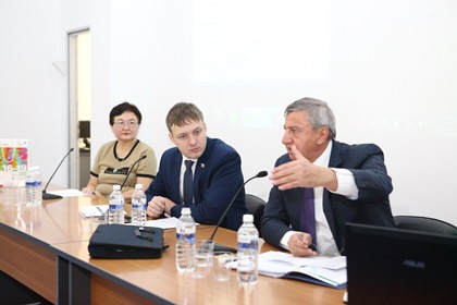 Артем Лобков принял участие в круглом столе, посвященном борьбе с сахарным диабетом