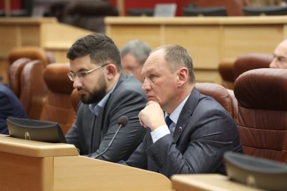Депутаты ЗС подготовят рекомендации по обращению с животными без владельцев